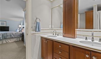 111 Harrison Ave B4, Newport, RI 02840