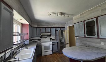 721 ARAPAHO St, Cheyenne, WY 82009