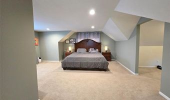 202 Pleasant Ave, Bergenfield, NJ 07621