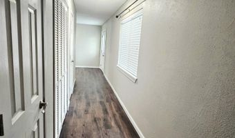 861 Oak Crst, Baxter Springs, KS 66713
