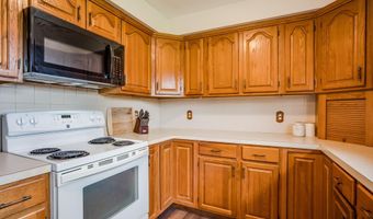 5401 E 40th St N, Bel Aire, KS 67220