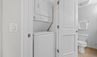 820 N POLLARD St 307, Arlington, VA 22203