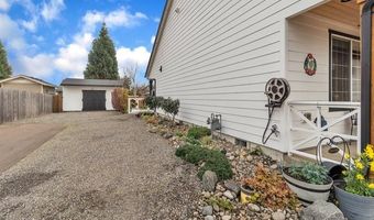 566 N 11TH St, Aumsville, OR 97325