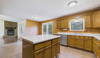 40 Chimney Rd, Batesville, AR 72501