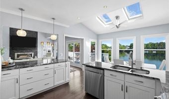 6430 Spinnaker Ln, Alpharetta, GA 30005