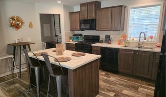 292 Maple St, Amherst, OH 44001