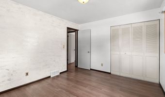 1513 E PLAZA Dr, Appleton, WI 54915