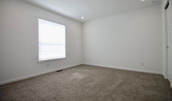 42 Silvermead Dr, Freehold, NJ 07728