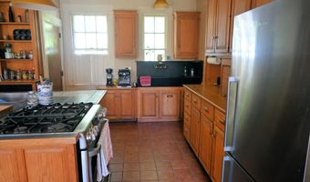 151 Kenduskeag Ave, Bangor, ME 04401