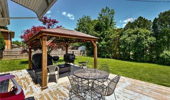 2493 Birchwood Dr, Austintown, OH 44515