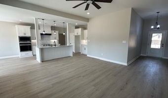 1001 Duke Dr, Bauxite, AR 72011
