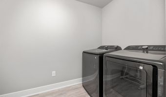 2226 Chan Dr, Adel, IA 50003
