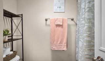 180 Vista Ln 152, Bigfork, MT 59911