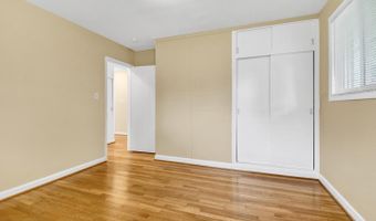 10228 FARNHAM Dr, Bethesda, MD 20814