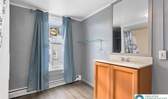 424 W Cedar St, Allentown, PA 18102