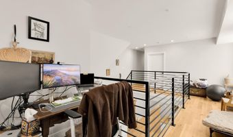 719 18TH St NE 719-1, Washington, DC 20002