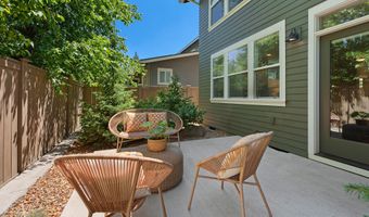 750 NE Isabella Ln, Bend, OR 97701