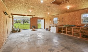 654 Highway T, Aldrich, MO 65601