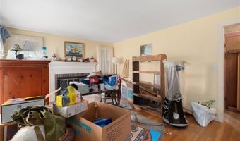 39 Greenfield Ave, North Providence, RI 02911