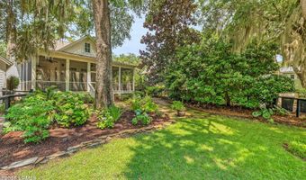 110 Coosaw Club Dr, Beaufort, SC 29907