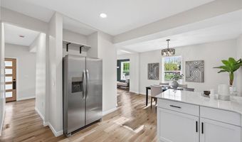 656 Madison St, Anoka, MN 55303