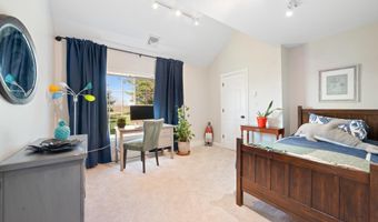 25 CARSDALE Dr, Belle Mead, NJ 08502