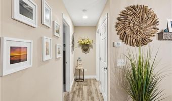 40 Saw Mill Dr 204, North Kingstown, RI 02852