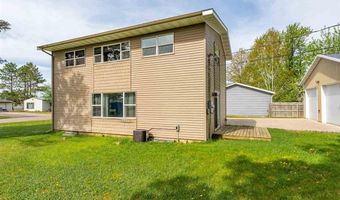 41 Astor Rd, Babbitt, MN 55706