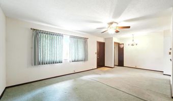 3620 SE Mt Vernon Rd 11, Cedar Rapids, IA 52403
