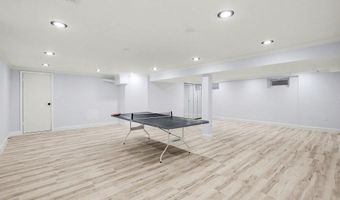 9414 WADSWORTH Dr, Bethesda, MD 20817