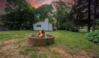 110 N Claybon Dr, Advance, NC 27006