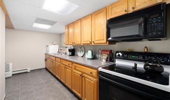 8 Princess Pine Rd, Lincoln, RI 02865