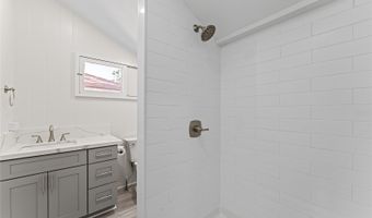 99-42 Kauhale St, Aiea, HI 96701