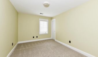 1812 N RANDOLPH St, Arlington, VA 22207