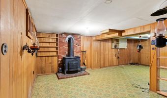 3614 CREST Dr, Annandale, VA 22003
