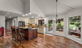 3175 NW Clubhouse Dr, Bend, OR 97703
