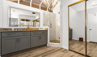 14902 Le Grande Dr, Addison, TX 75001