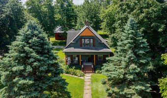 605 Cottage St, Adel, IA 50003