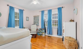 384 Snow Hill St, Ayden, NC 28513