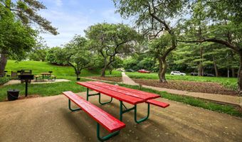1300 ARMY NAVY Dr 816, Arlington, VA 22202