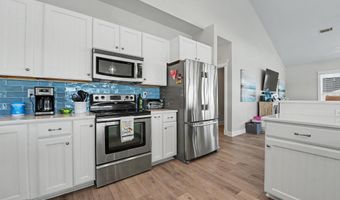 4009 Borneo St, Bay St. Louis, MS 39520