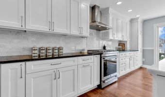 26 Jib Ct, Bayville, NJ 08721