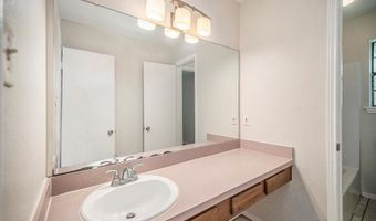 516 Heather Ln, Keene, TX 76059