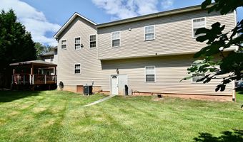 7801 RIDGEWOOD Dr, Annandale, VA 22003