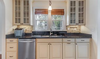 1467 Wilkes Ave, Biloxi, MS 39530