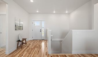 604 HORSESHOE Rd, Burns, WY 82053