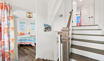222 7TH St, Beach Haven, NJ 08008