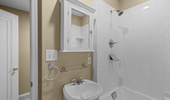 2068 Walton Way 201, Augusta, GA 30904