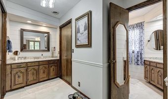 948 Oak Crest N/A, Baxter Springs, KS 66713
