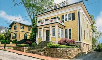 75 Pelham St A, Newport, RI 02840